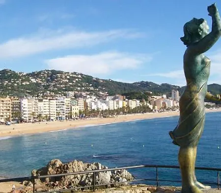 Homeholidaysrentals Casals Apartment